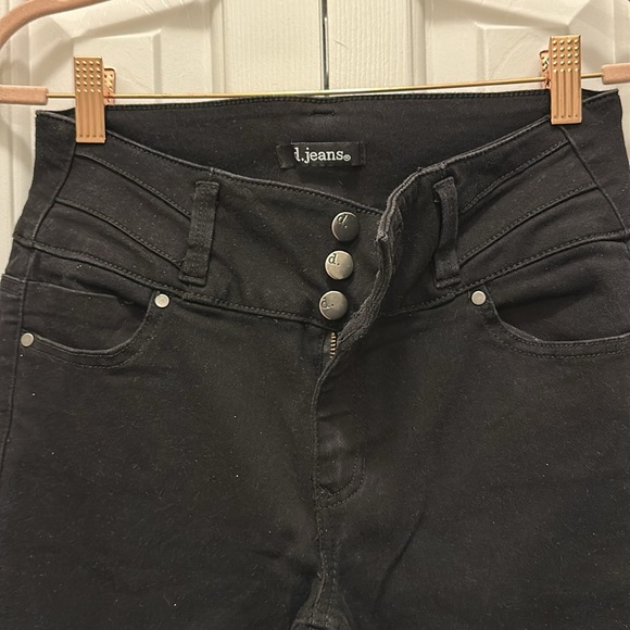 High Rise Jeans 👖✨ - Picture 2 of 6